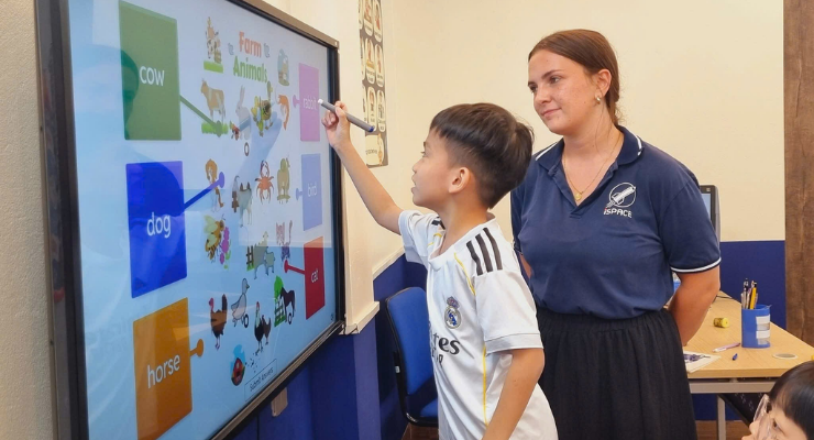 Khóa tiếng Anh Thiếu niên Junior